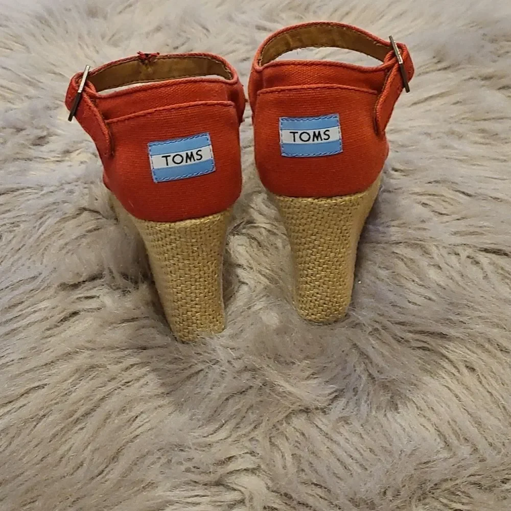 ‎Toms womens sienna red sandal wedges